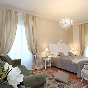 Casa Ponte Sisto ** Rome