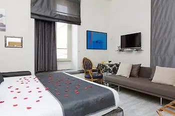 ** Konukevi Esedra Relais Otel Roma İtalya