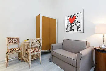 Konukevi Esedra Relais Otel Roma